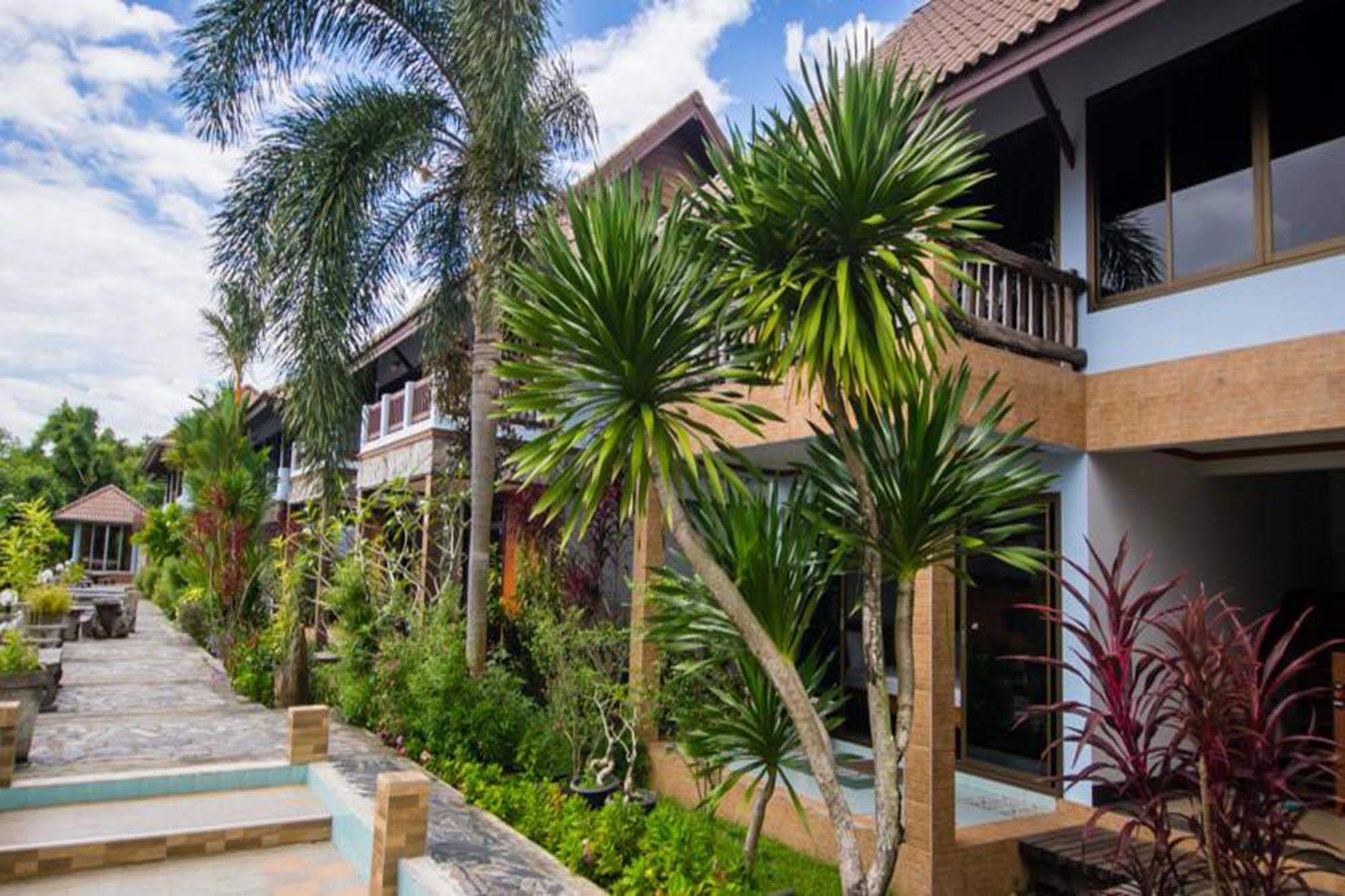 Baanrimnam Resort Trat Exterior photo