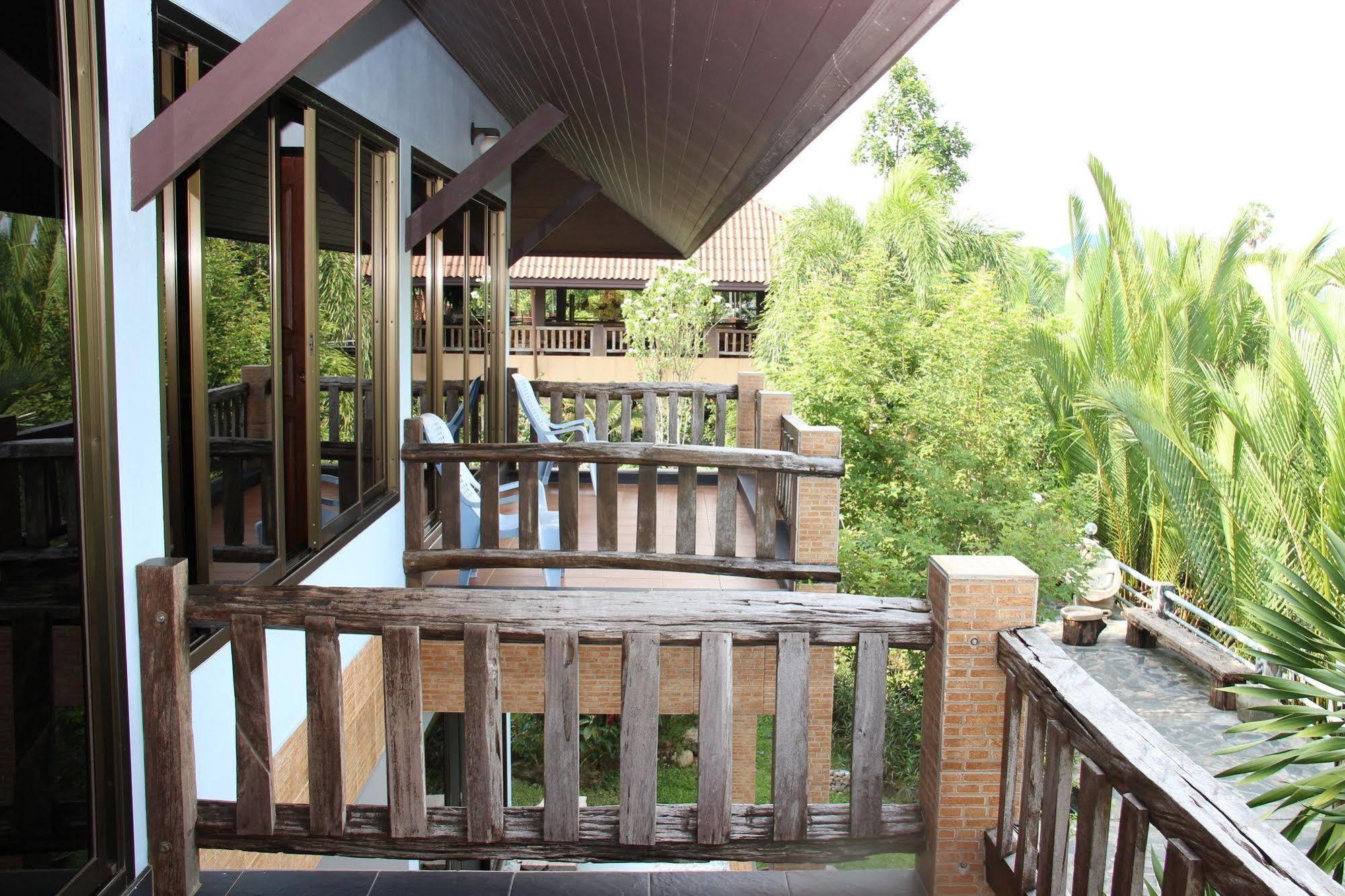Baanrimnam Resort Trat Exterior photo