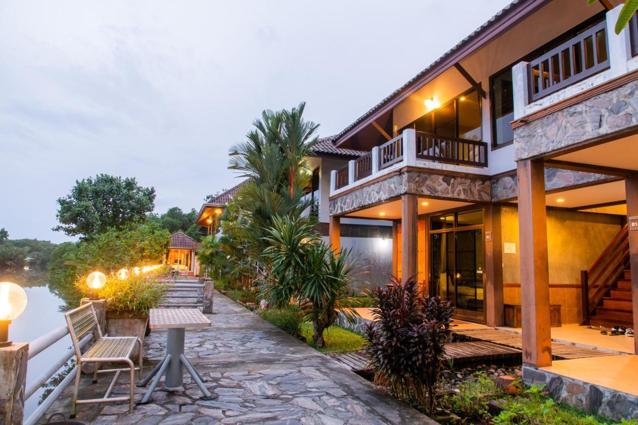 Baanrimnam Resort Trat Exterior photo